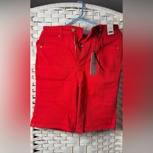 Judy Blue Tummy Control Bermuda Shorts – Size M